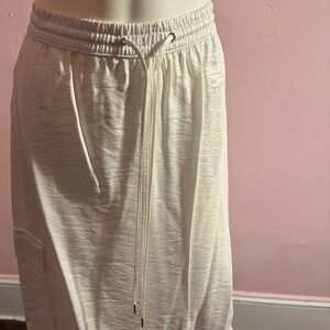 Macy’s Bar lll Elegant Cream Skirt